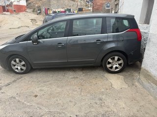 Peugeot 5008 2010