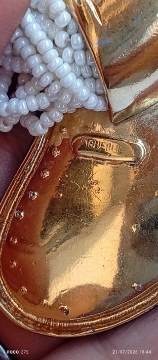 Collar de perlas con colgante