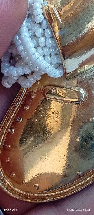 Collar de perlas con colgante