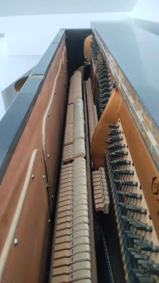 Piano de pared GAVEAU París
