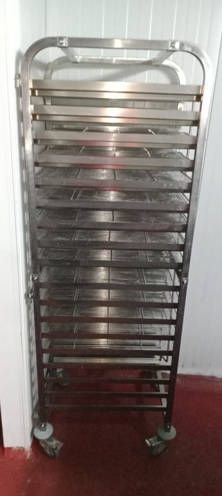 Carro de horno con rejillas