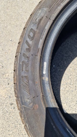 Neumáticos 215/50/17