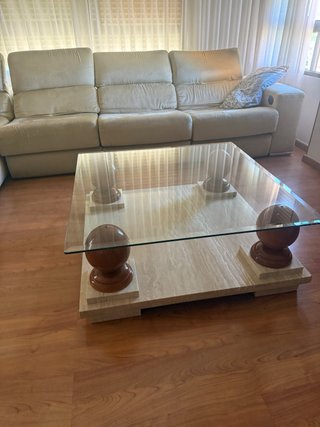 Mesa de centro de mármol y cristal