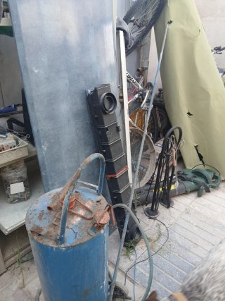 Fumigador antiguo azul