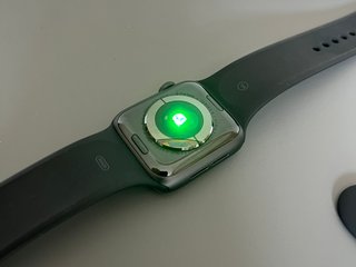 Apple Watch Series 4 GPS 40mm + Caja