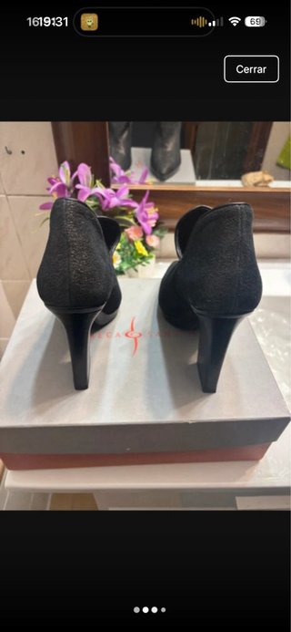 Tacones negros de fiesta