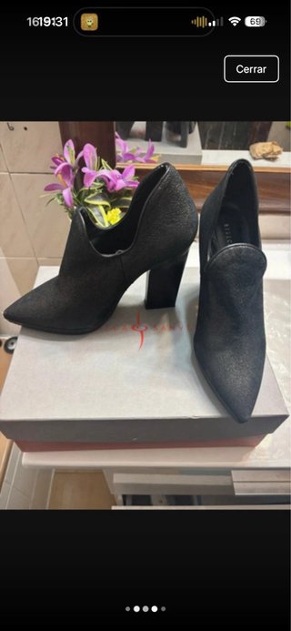 Tacones negros de fiesta