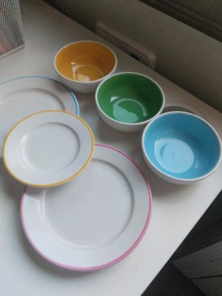 Set di stoviglie per bambini in porcellana di Ikea