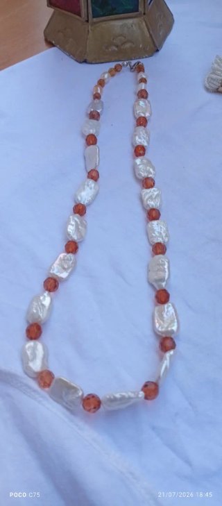 Collar antiguo perlas y cristales naranja