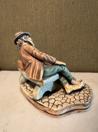 Figura Vagabundo Cerámica Estilo Capodimonte