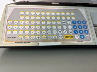 Báscula industrial con teclado