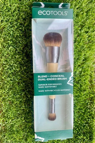 Brocha Ecotools Blend + Conceal Dual-Ended
