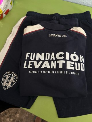 Conjunto paseo Levante UD Macron azul