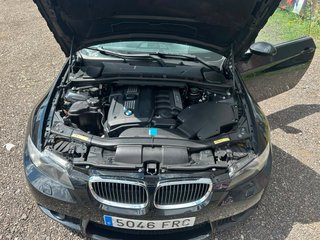 BMW 330iX Berlina Negra