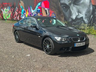 BMW 330iX Berlina Negra