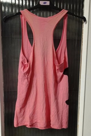 Camiseta tirantes mujer B/ con corazón