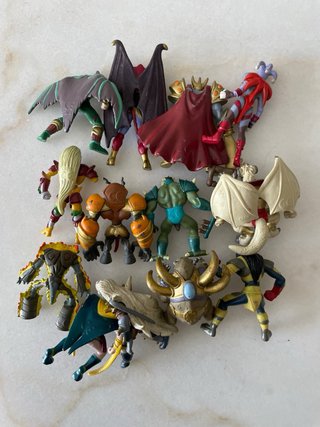 Huntik: Secrets & Seekers Vintage Figures Lote