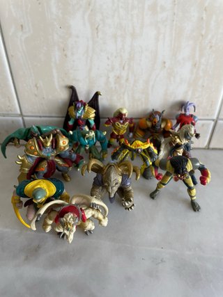 Huntik: Secrets & Seekers Vintage Figures Lote