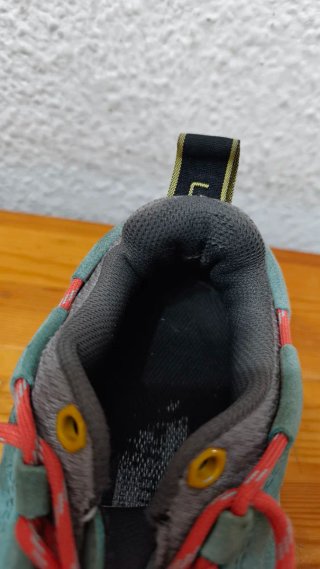 Zapatillas La Sportiva trekking naranja y turquesa