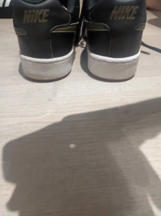 Zapatillas Nike Court Royale negras