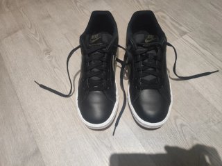 Zapatillas Nike Court Royale negras