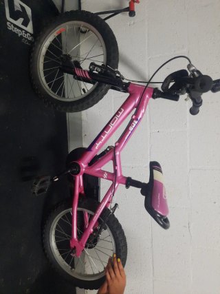 Bicicleta infantil Monty rosa aluminio