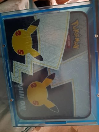 Pokémon TCG: Celebrations Collector's Chest