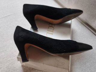 Zapatos tacón ante y charol negros