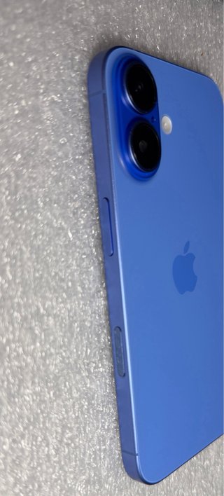 iPhone 16 Azul de 128gb y 256gb