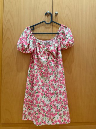 Vestido floral fresco y cómodo