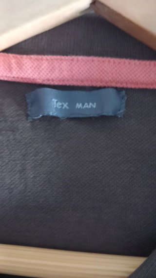 Polo marrón hombre