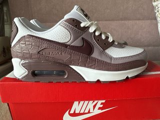 Nike Air Max 90 Burgundy Crush Talla 40 A ESTRENAR
