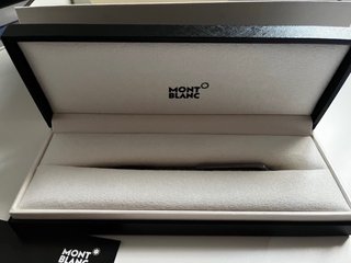 Bolígrafo Montblanc Starwalker sin usar