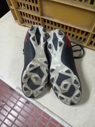 Botas de fútbol Adidas Predator Negras/Rojas