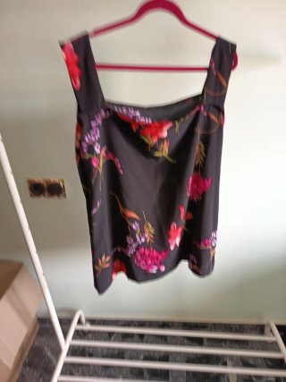 Blusa floral talla 56