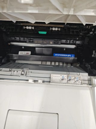 Impresora HP LaserJet Pro Multifunción.