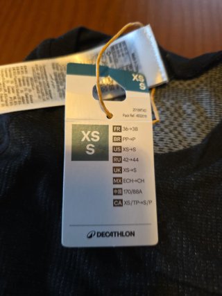 Camiseta Térmica Decathlon Negra Talla XS-S