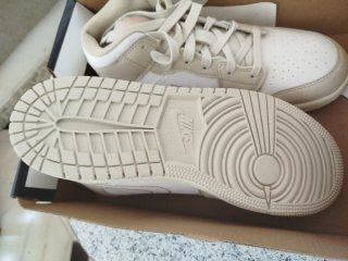 Jordan Air 1 Mid SE (GS) 38.5