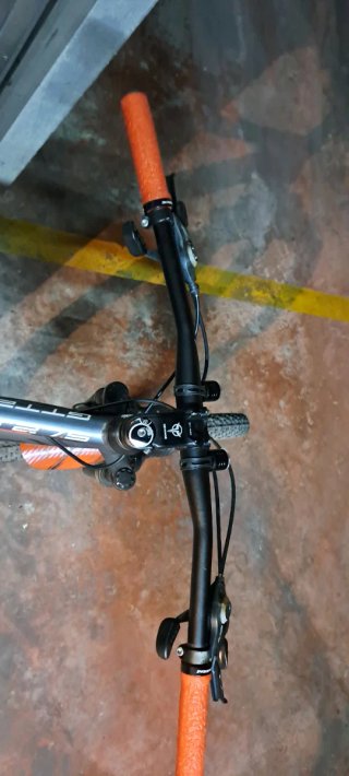 Bicicleta Moma 27.5