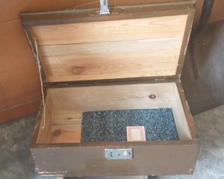 Baúl antiguo de madera, años 30