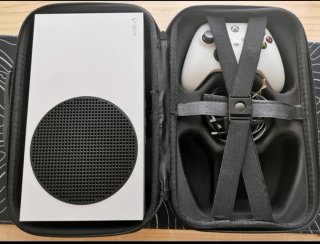 Xbox Series S + Custodia