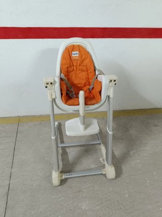 Trona Inglesina Plegable
