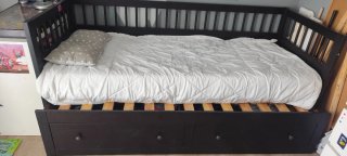 Cama Diván Ikea Hemnes marrón oscuro