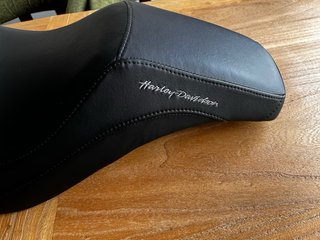 Asiento Harley Davidson Badlander