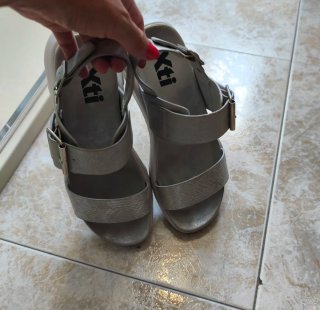 Sandalias Xti plateadas talla 36