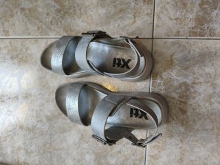 Sandalias Xti plateadas talla 36