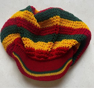 Pack Bob Marley: camisetas, gorro rasta, bufanda.