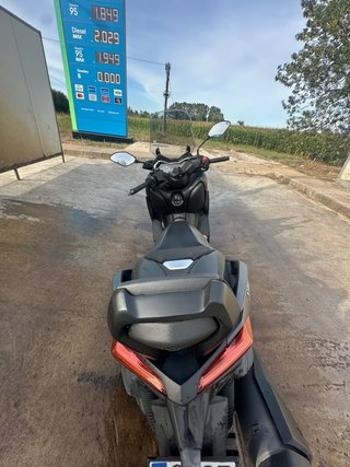 Yamaha X-MAX 400 Negro/Gris