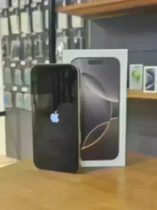 IPHONE 16 PRO 128GB TITANIO BATTERIA 91%