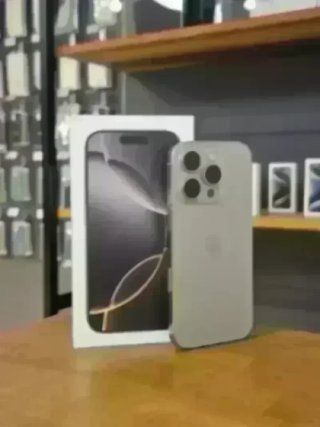 IPHONE 16 PRO 128GB TITANIO BATTERIA 91%